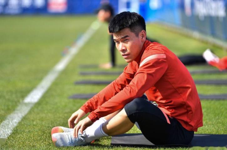 登录入口-意外！他可能成大连英博本赛季首位主力难保的功勋球员，引发热议